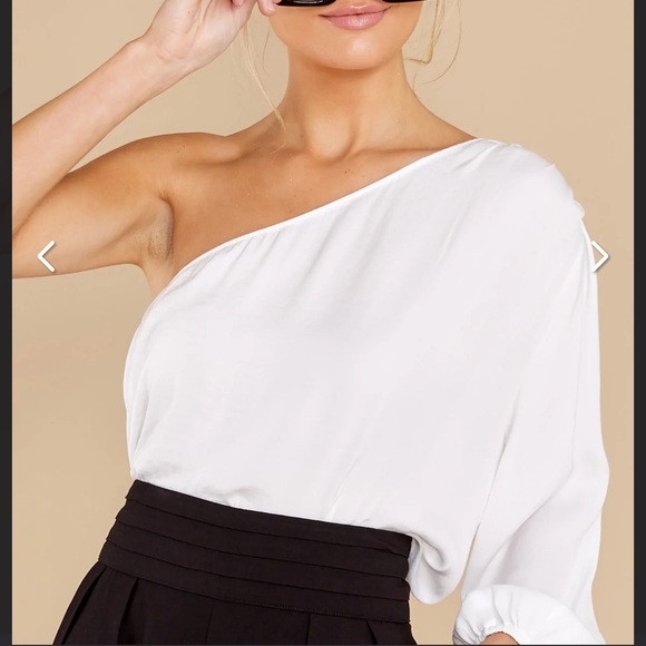 CENTER STAGE WHITE ONE SHOULDER TOP - Picture 2 of 7